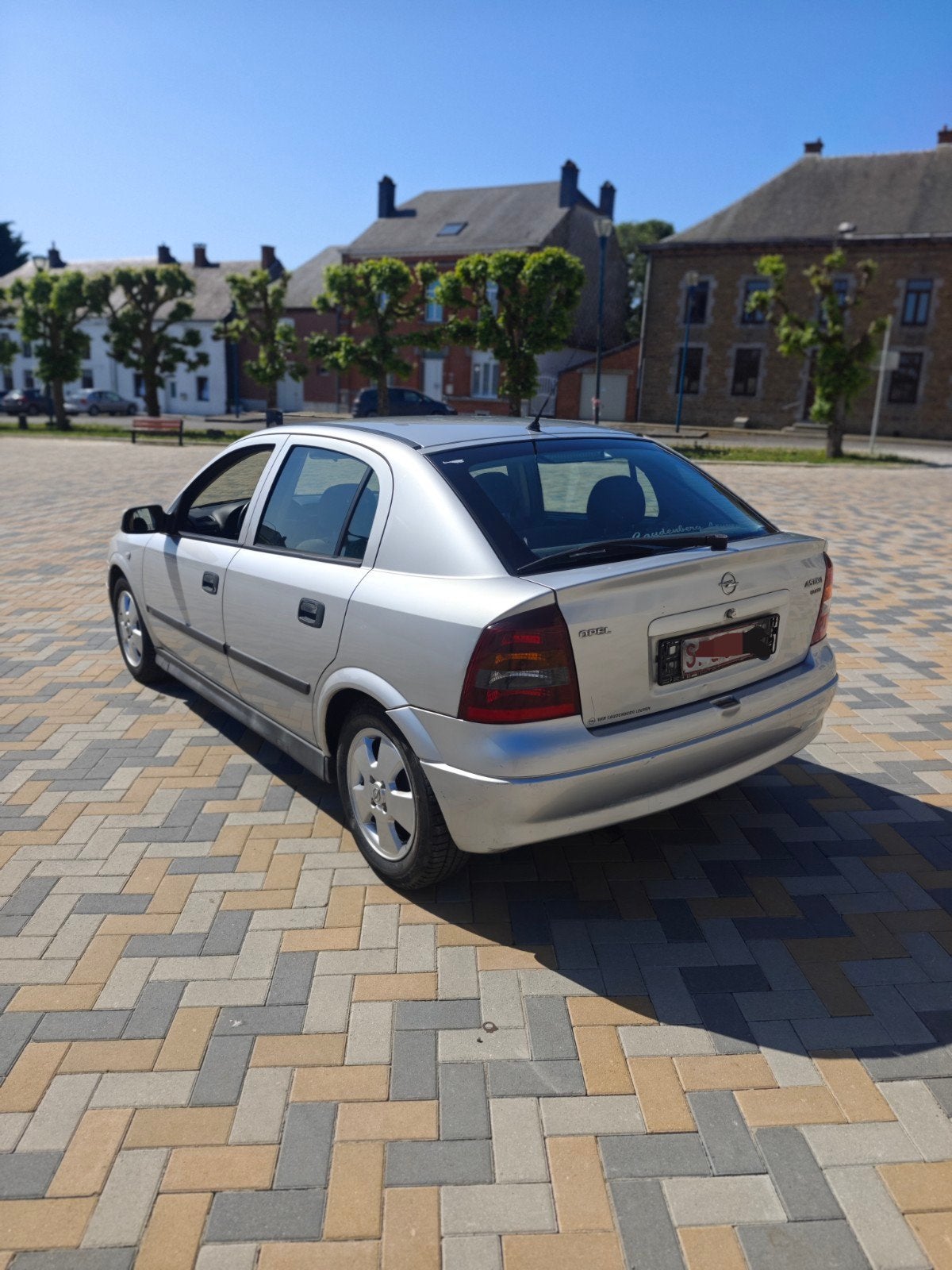 Astra 126.000km diesel prête a immatriculé 0470133103, Argent ou Gris, Achat, 140 g/km, Boîte manuelle
