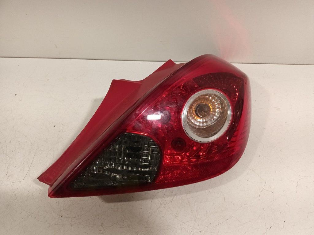 Achterlicht carrosserie rechts Opel Corsa, Onderdelen@venauto.nl, Van der Ven Autorecycling B.V., Ettenseweg 76, 4706 PB Roosendaal, The Netherlands