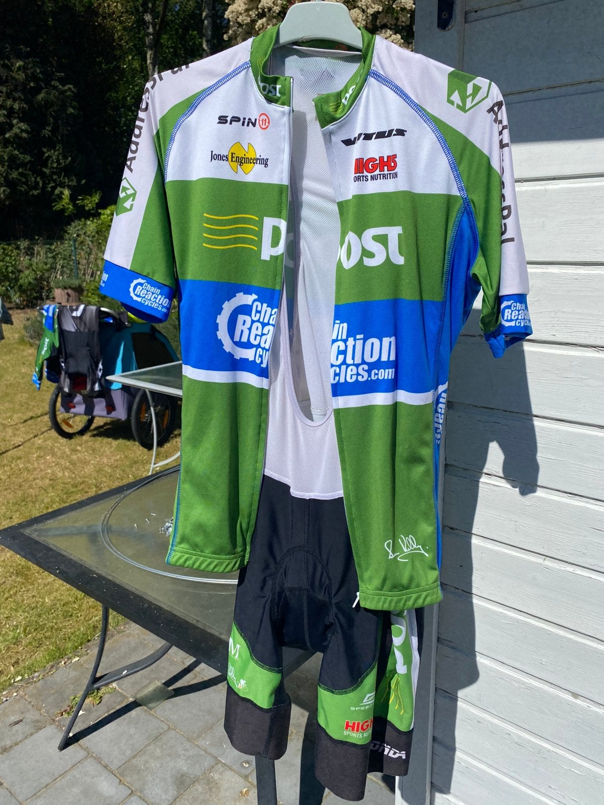 Truitje en broek maat M, Vélos & Vélomoteurs, Accessoires vélo | Vêtements de cyclisme, Enlèvement, Comme neuf, M