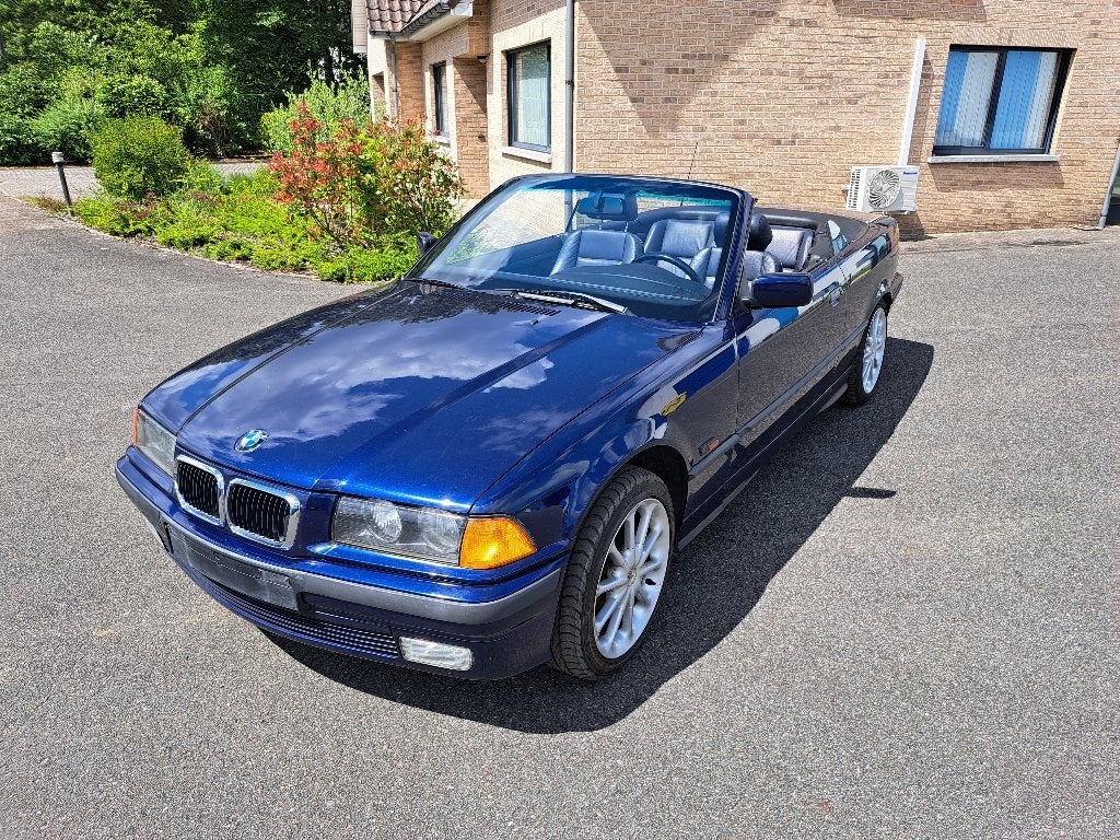 BMW 318i Cabriolet 04/1996, Autos, BMW, Cuir, Achat, Cabriolet, Bleu