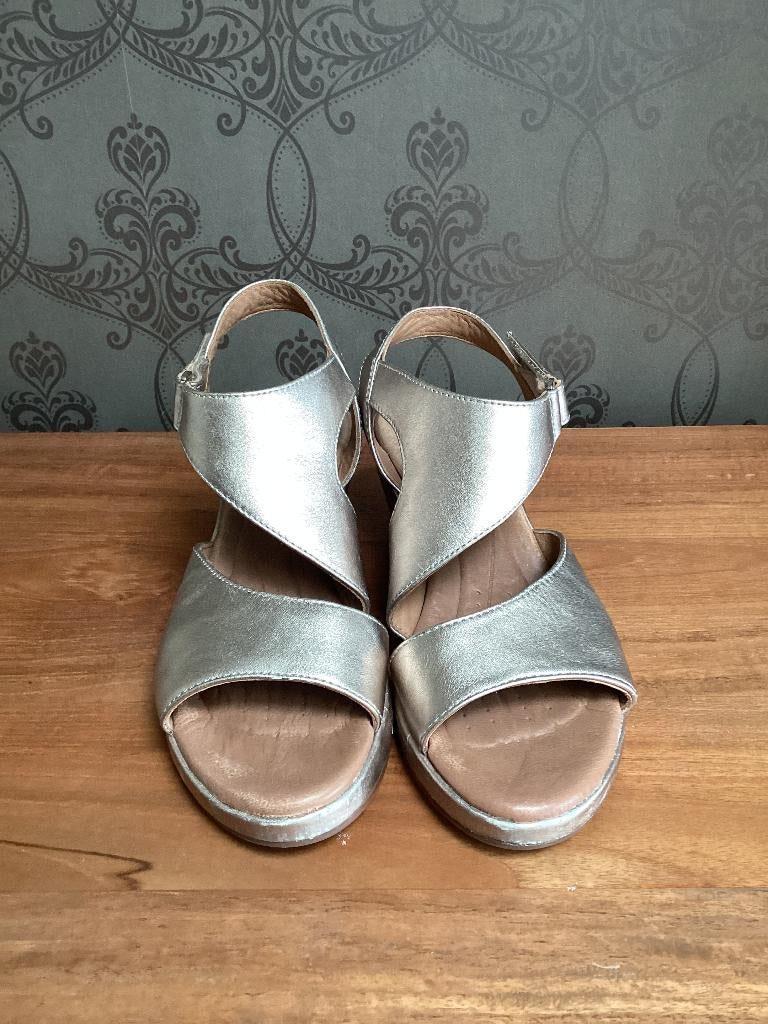 Sandalen Clarks 39,5, Kleding | Dames, Schoenen, Beige, Zo goed als nieuw, Clarks, Sandalen of Muiltjes