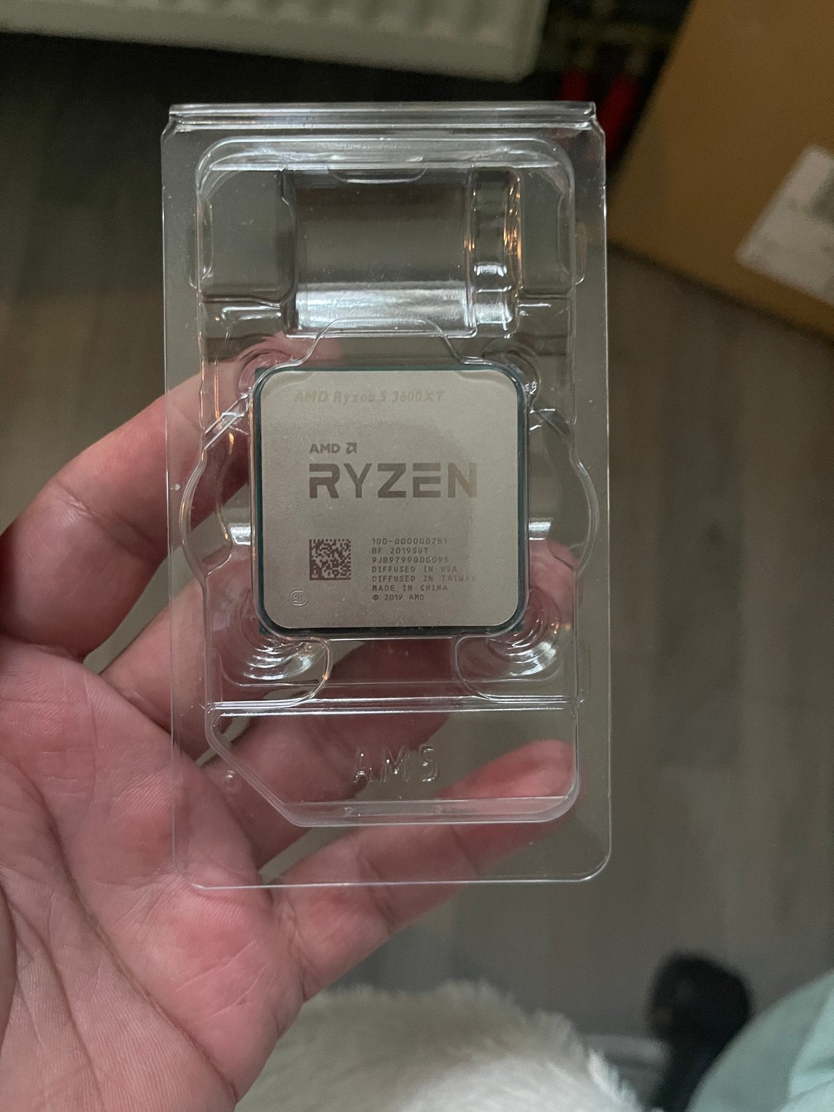 AMD Ryzen 5 3600xt, Computers en Software, Ophalen of Verzenden, Zo goed als nieuw, 6-core, 4 Ghz of meer