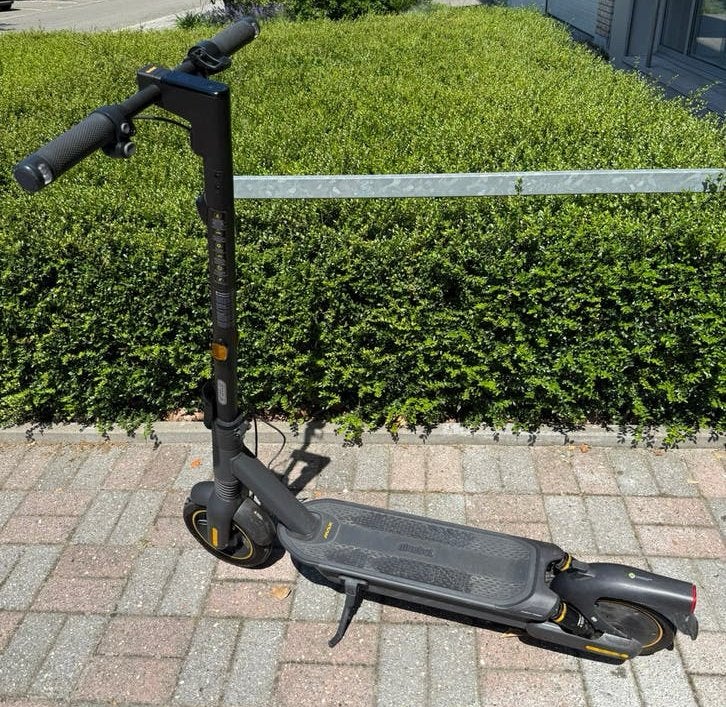 Ninebot kickscooter MAX G2, Fietsen en Brommers, Steps, Zo goed als nieuw, Kickbike, Ophalen