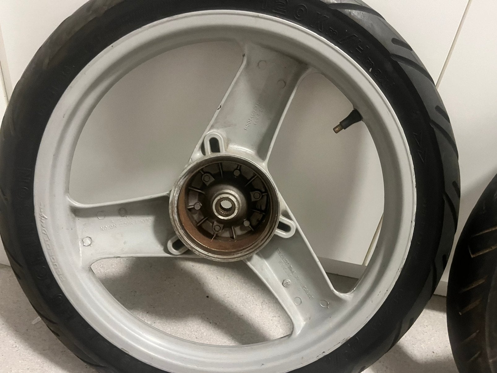 Roues Peugeot Fox, Enlèvement, Utilisé