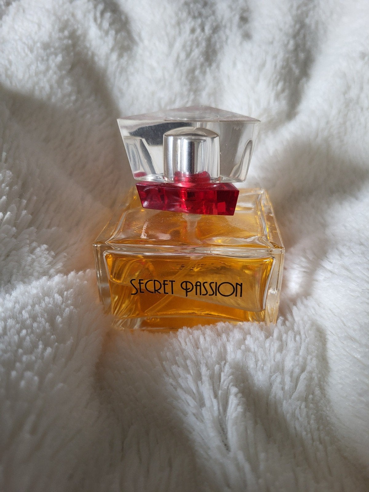 Parfum Secret Passion, Verzamelen, Parfumverzamelingen, Ophalen of Verzenden, Zo goed als nieuw, Gevuld