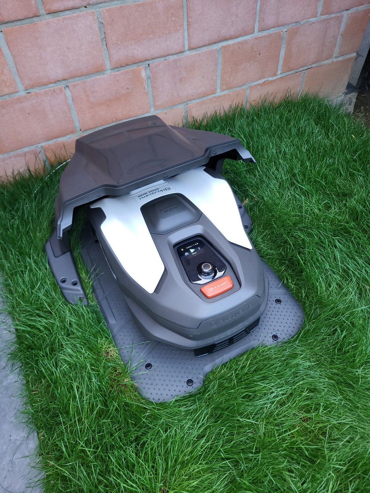 Husqvarna robotmaaier 405VE, Tuin en Terras, Ophalen, Zo goed als nieuw, Husqvarna, Met regensensor