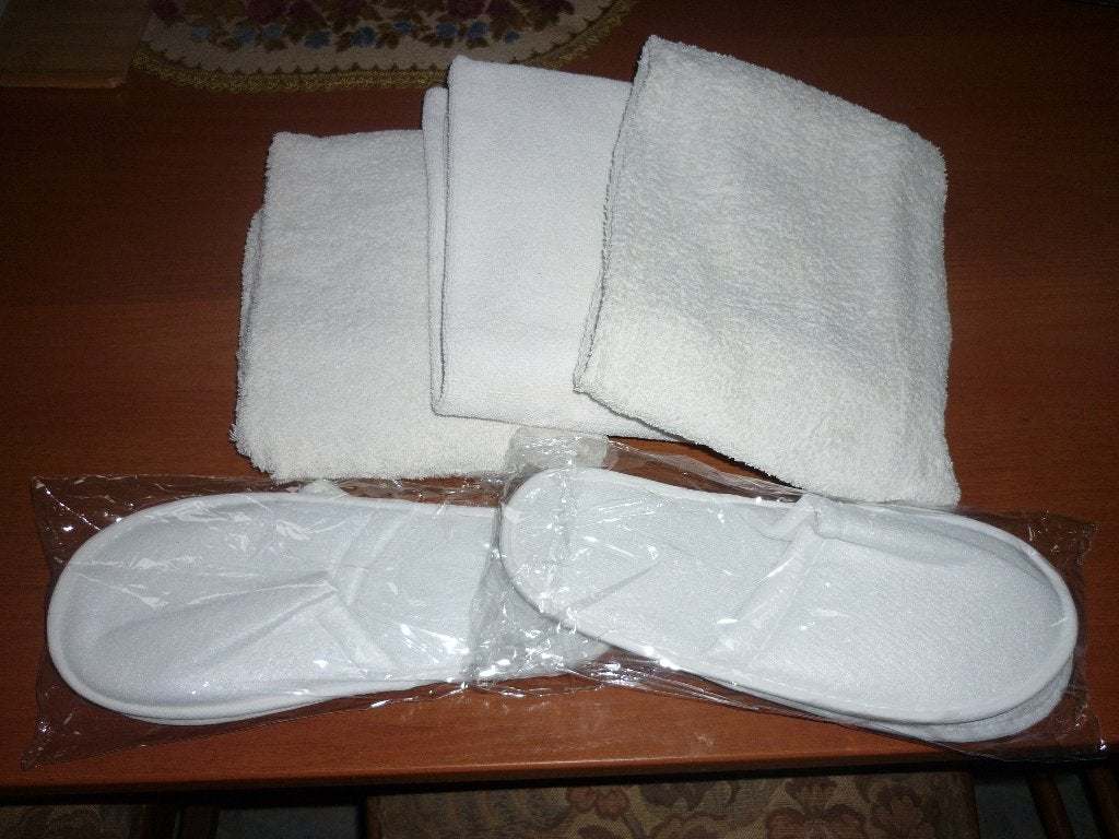 Handdoeken-Badslippers, Ophalen of Verzenden, Gebruikt, Wit, Handdoek