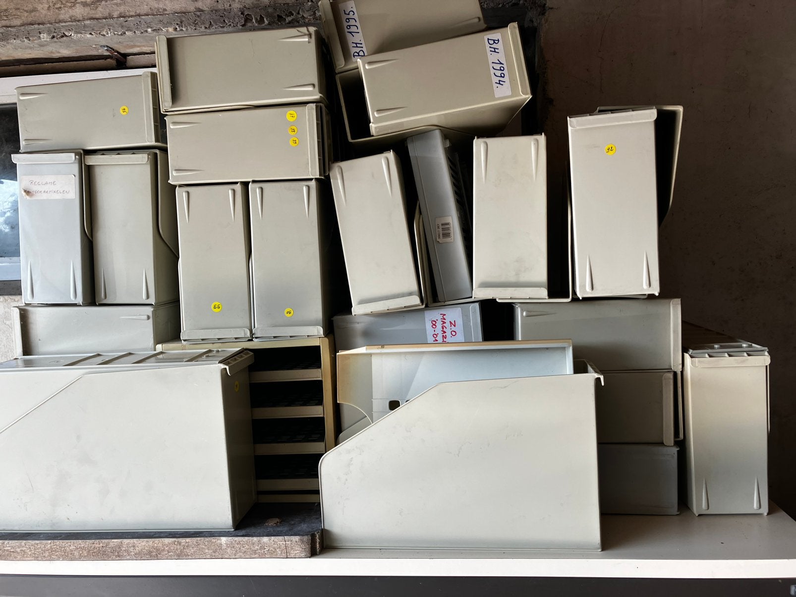 Tijdschriftenhouders:  3 voor 1€., Zakelijke goederen, Ophalen of Verzenden