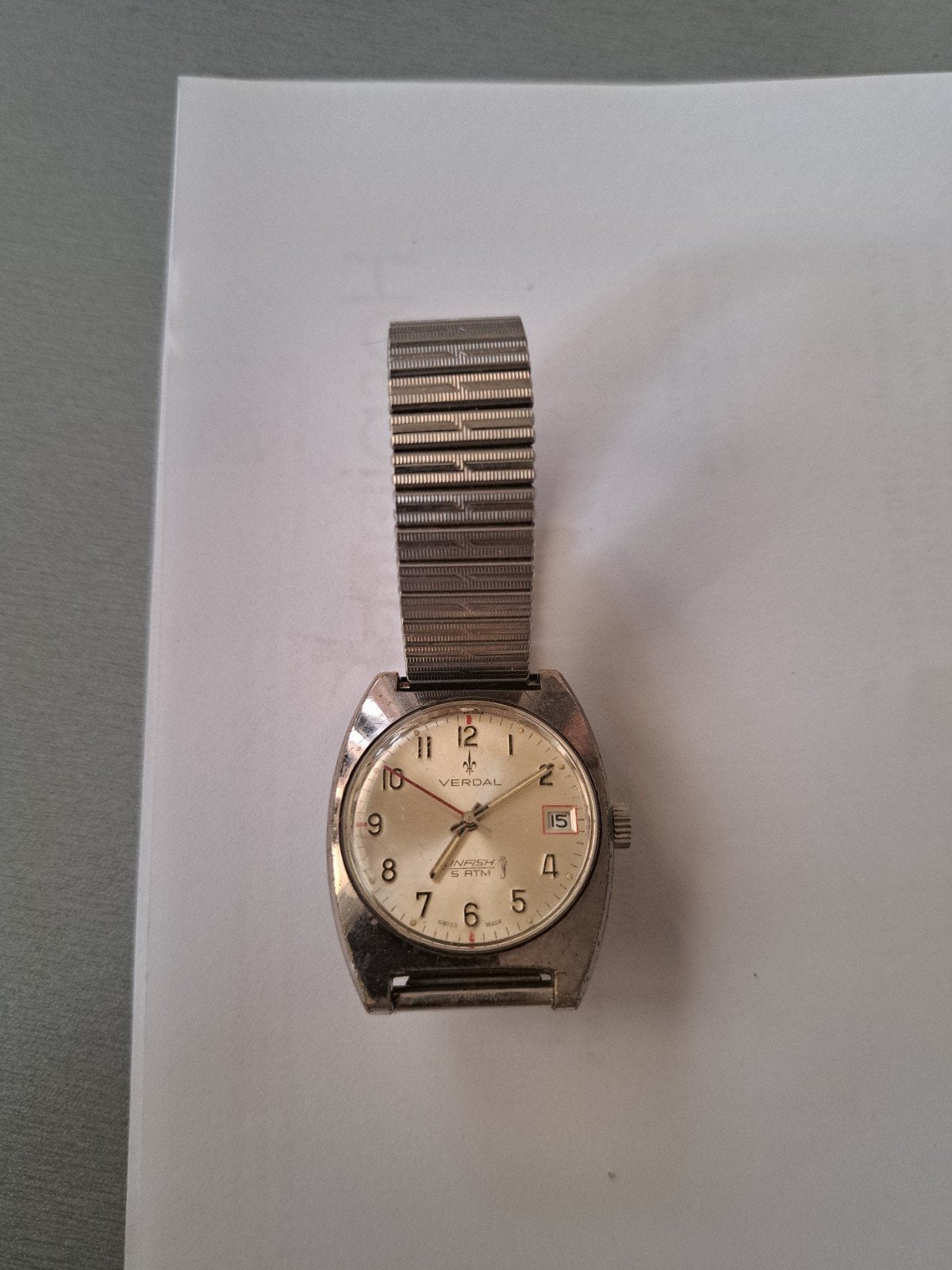 horloge Verdal, Ophalen