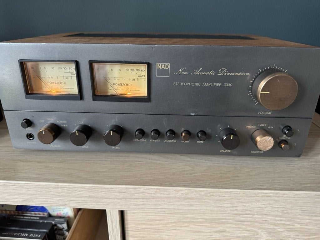Amplificateur stéréo vintage NAD 3030 (entièrement réservé), TV, Hi-fi & Vidéo, Enlèvement ou Envoi, Comme neuf, Stéréo