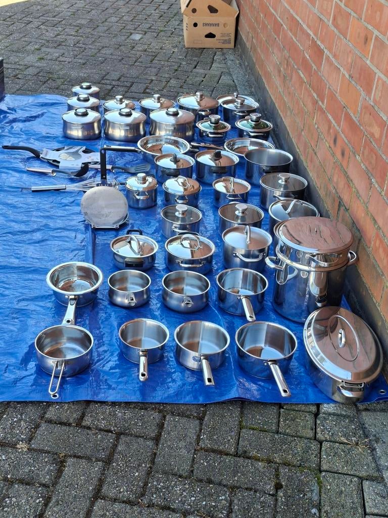 Potten en pannen 41 stuks verschillende modellen, Ophalen