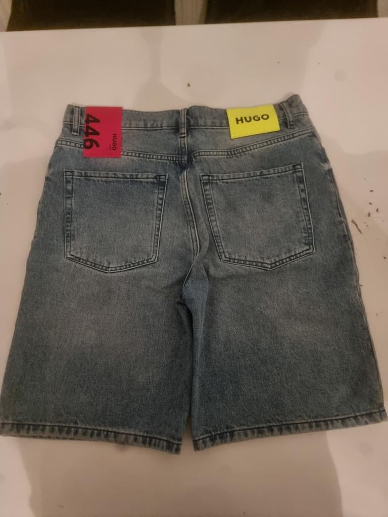 Shorts en jeans Tommy, Levi's et Hugo nouveau jamais porté, Enlèvement ou Envoi