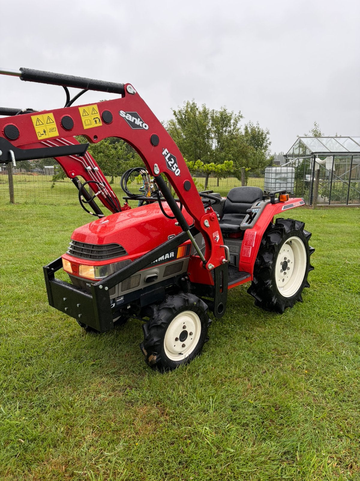 Minitractor Yanmar F7 - 3cil.- 4x4 - met nieuwe VOORLADER !!, Ophalen of Verzenden