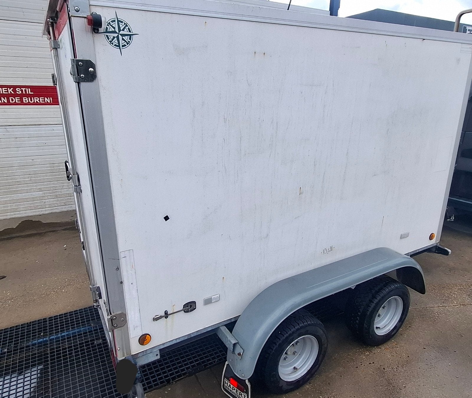 Gesloten aanhangwagen dubbelasser Remorque 2000kg geremd, Auto diversen, Aanhangers en Bagagewagens, Ophalen of Verzenden