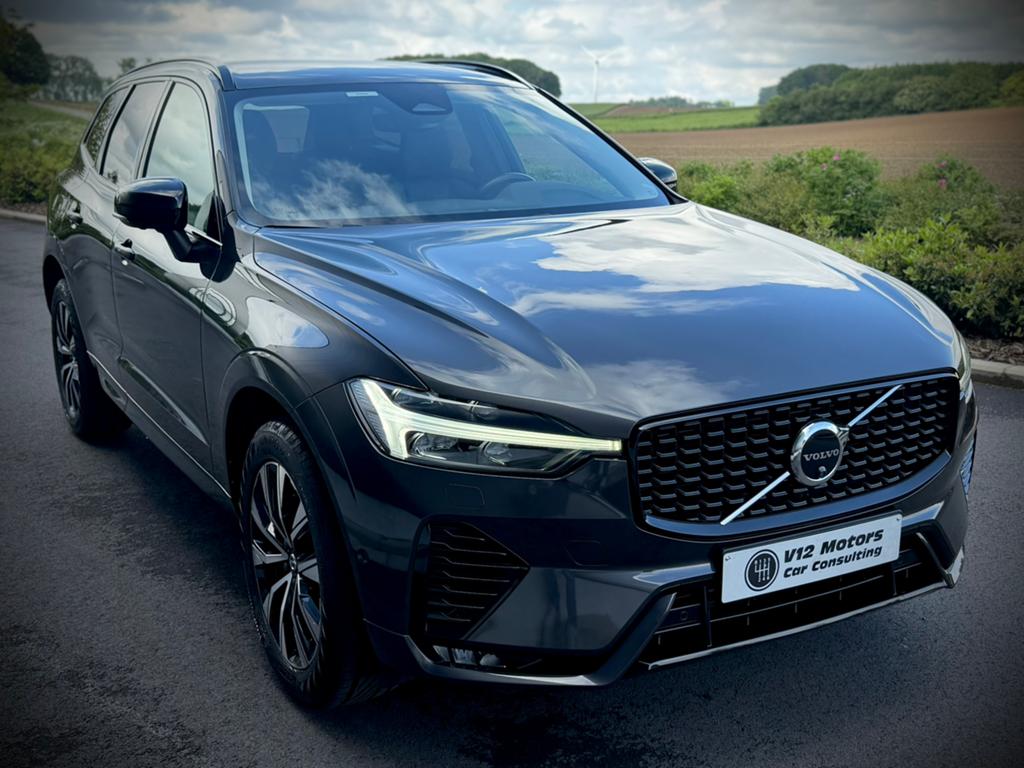 VOLVO XC60 B4 MHEV ULTIMATE DARK 4WD, Auto's, Volvo, Automaat, Zwart, Leder, Bedrijf
