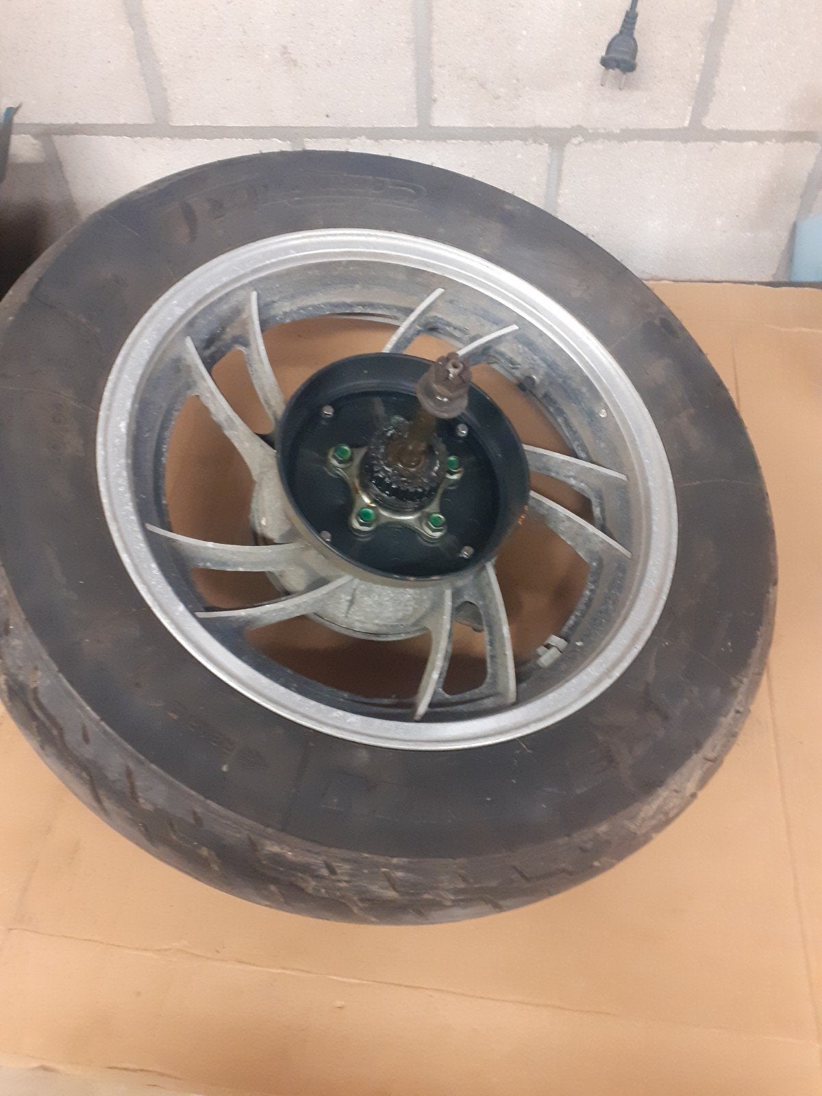 Compleet achterwiel met rem Yamaha XV750 Virago, Michelin, Motoren, Onderdelen | Yamaha, Ophalen, Gebruikt