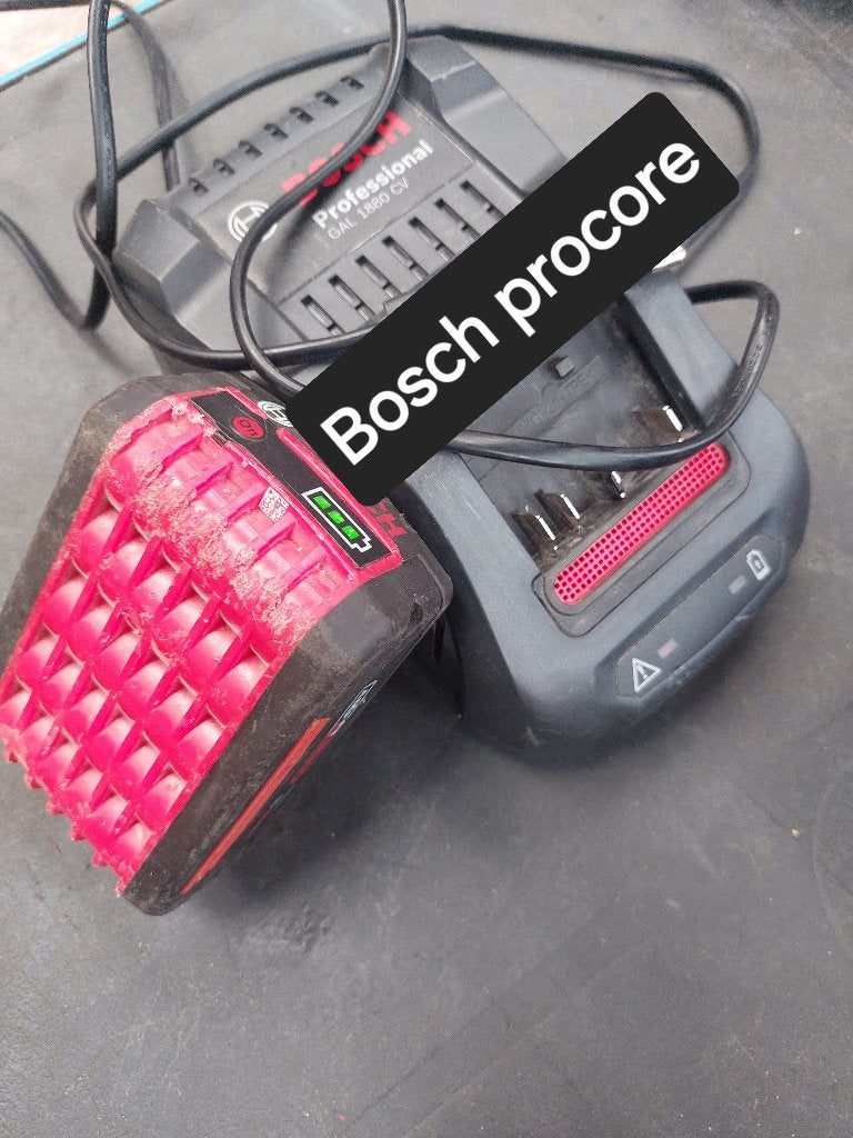 Bosch 18v professionele dubbele batterijlader, Ophalen, Zo goed als nieuw