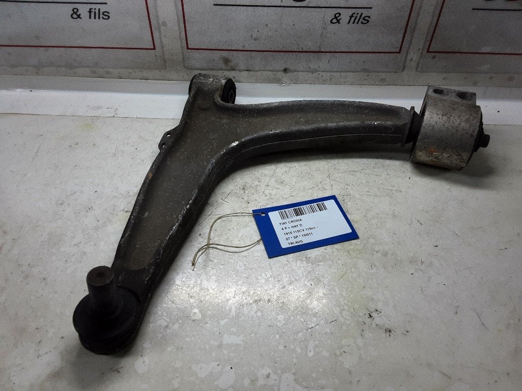DRAAGARM LINKS VOOR Fiat Croma (194) (01-2005/12-2011), FCA Germany GmbH, Gebruikt, IPC D1-09 Bahnhofsplatz
65423  Rüsselsheim am Main, DE