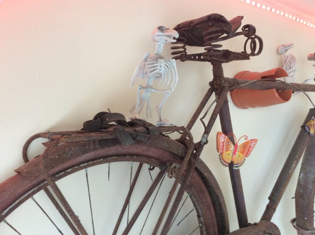 Decoratieve antieke fiets Halloween, Ophalen
