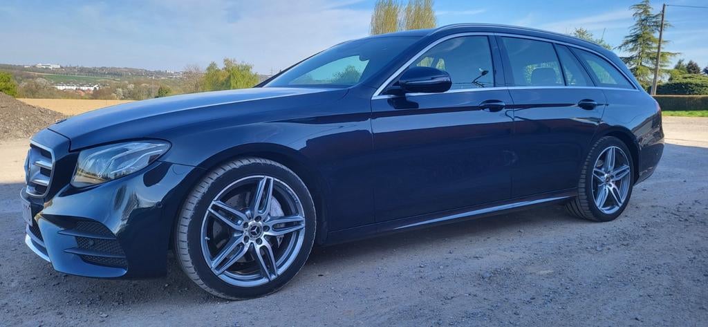 Mercedes classe e 200 amg, Autos, Mercedes-Benz, Cuir et Alcantara, Achat, Noir, 5 portes