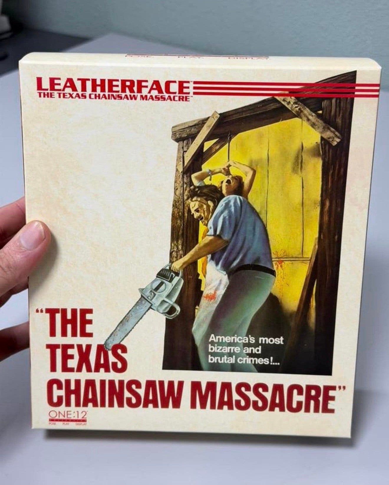 Mezco One:12 Leatherface Texas Chainsaw Massacre 1974 neufe, Enlèvement ou Envoi, Neuf, Plus grand que 1:35, Personnage ou Figurines