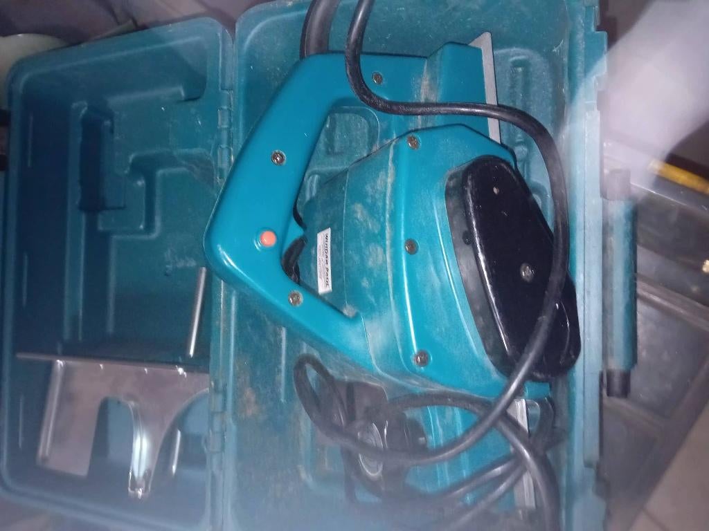 Rabot makita  KPO810K, Enlèvement, Utilisé