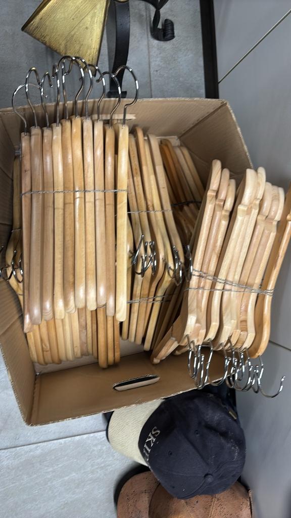 Houten Kleerhangers, Ophalen, Nieuw, Hout, Kinderen en Volwassenen