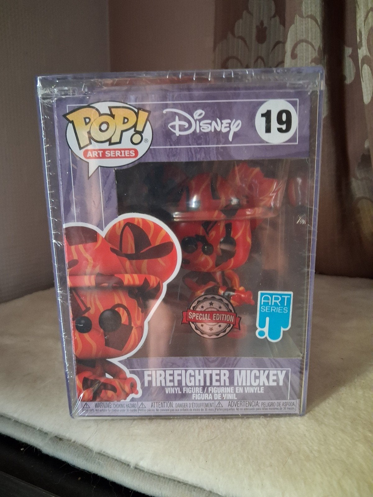 Mickey Mouse Art Series : Firefighter Mickey Nr 19 sealed., Ophalen, Mickey Mouse, Nieuw, Beeldje of Figuurtje