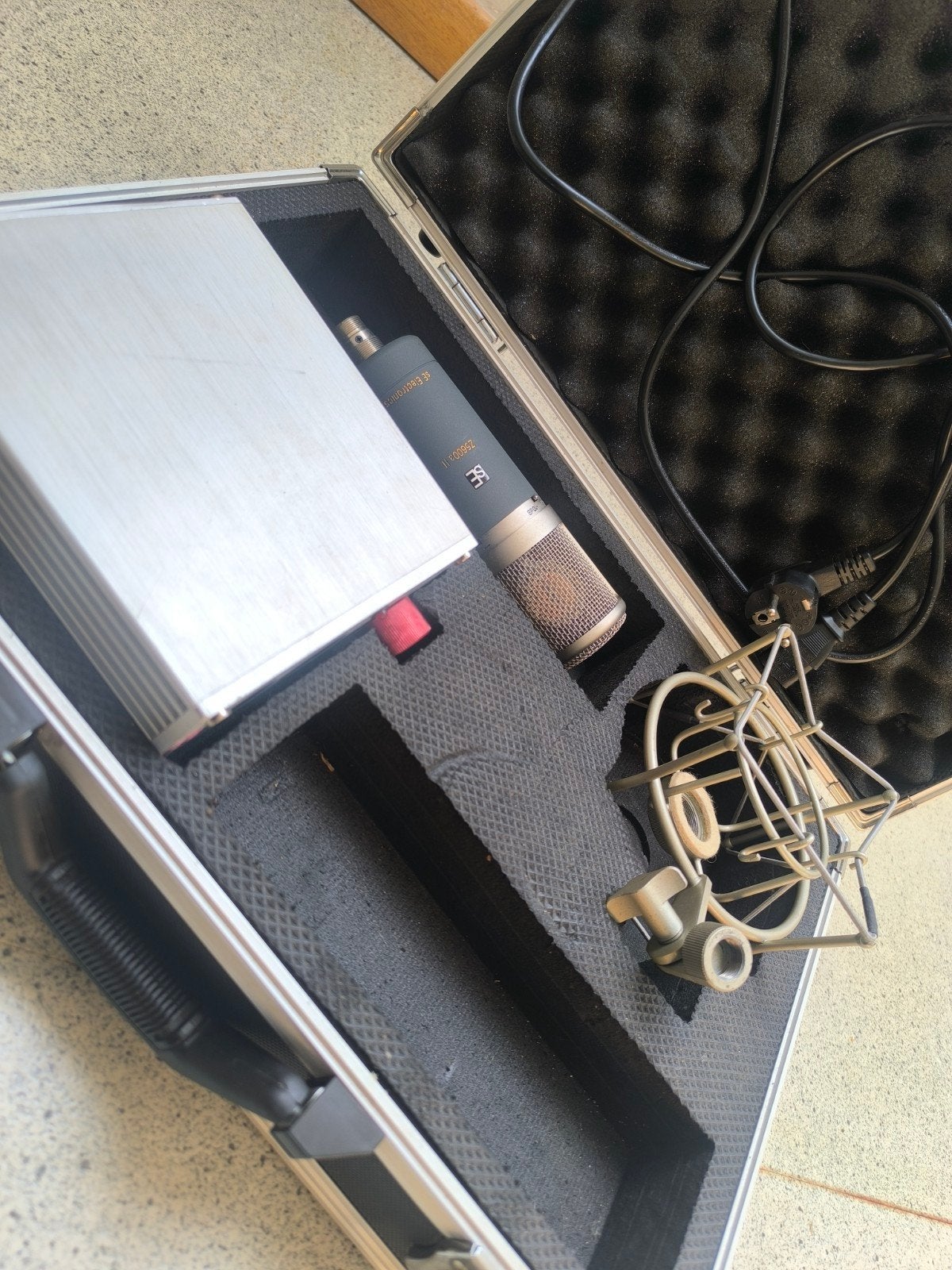 SE Electronics Z5600a II, Muziek en Instrumenten, Microfoons, Ophalen of Verzenden, Gebruikt, Studiomicrofoon
