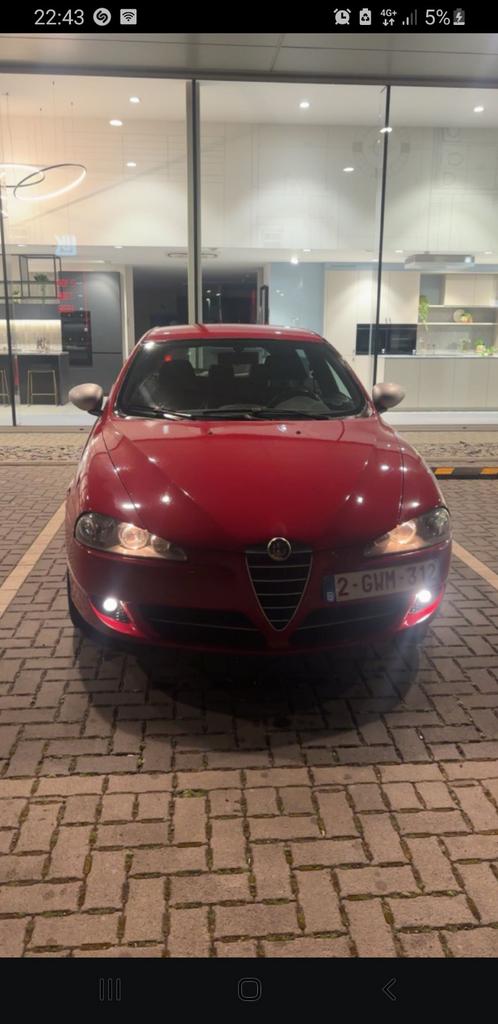 Alfa romeo 147, Autos, Alfa Romeo, Rouge, Achat, Entreprise, Boîte manuelle