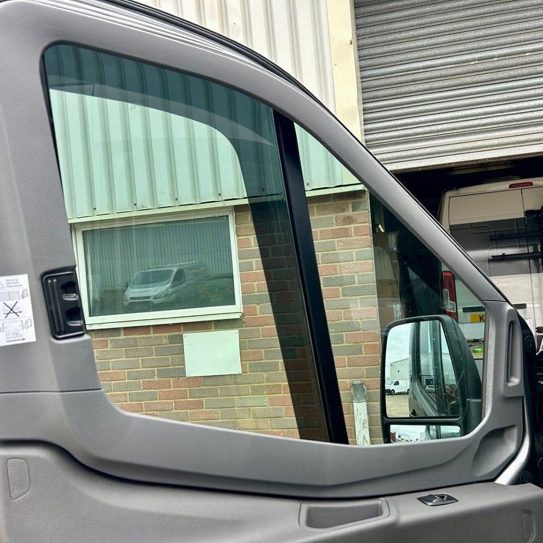 Stores lateraux REMIS FORD Transit, Ford, Stores, Chausson, Particulier