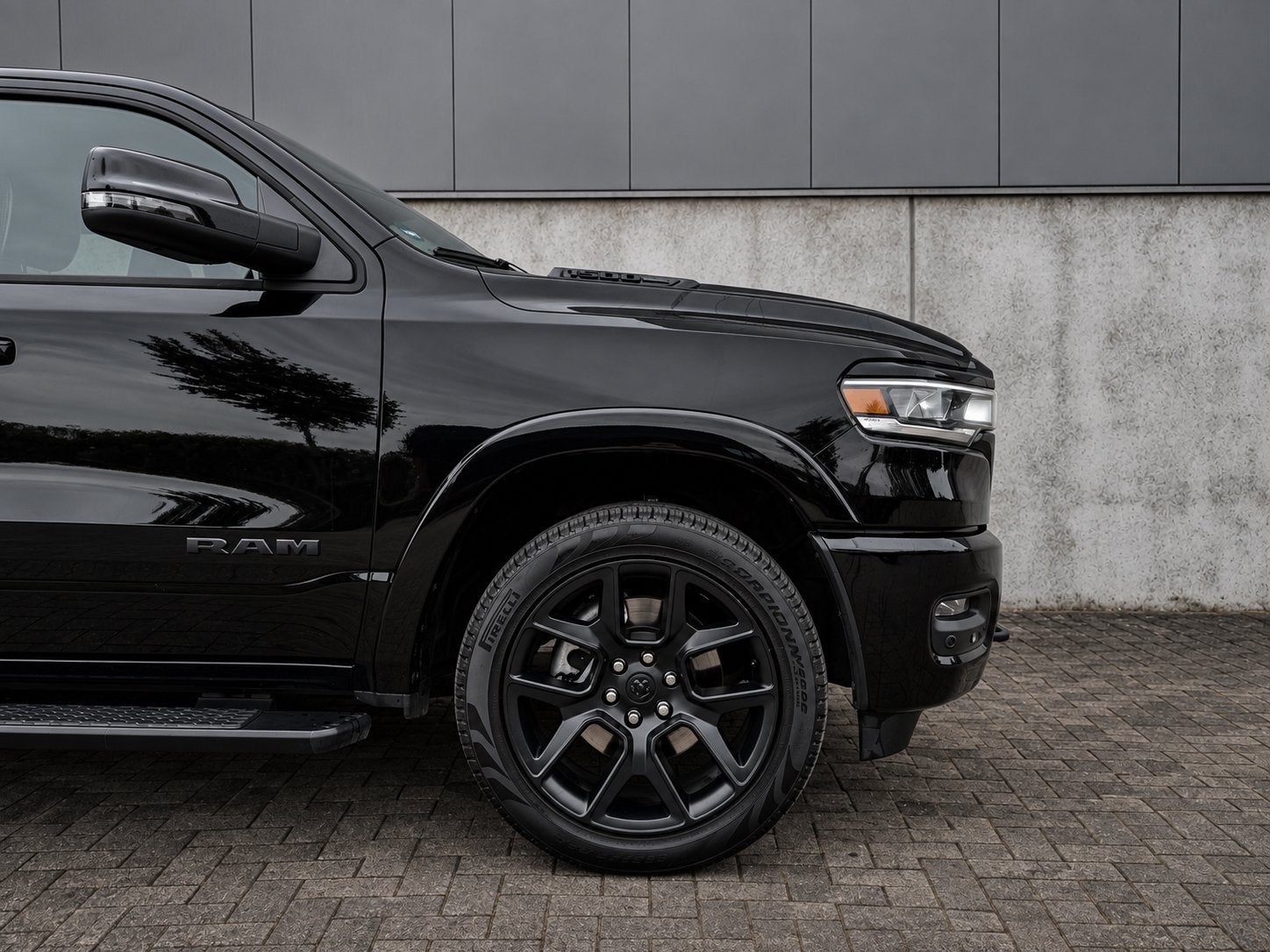 RAM 1500 Laramie - 2024/8 - TVA - 426 ch !, Autos, Cuir, 4 portes, Entreprise, Carnet d'entretien
