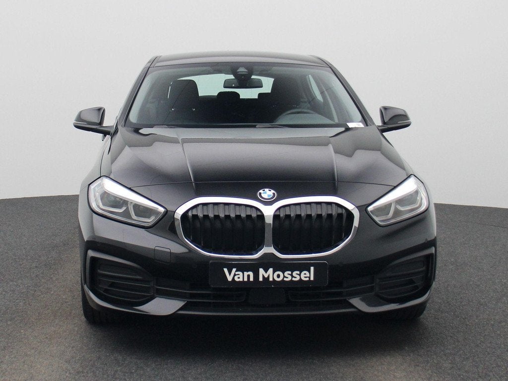 BMW 1 Serie Hatch 116dA (85 kW) (automatique), Autos, BMW, 121 g/km, Entreprise, 116 ch, https://public.car-pass.be/vhr/fe855683-efd3-4beb-92ae-ed0390c96e1f