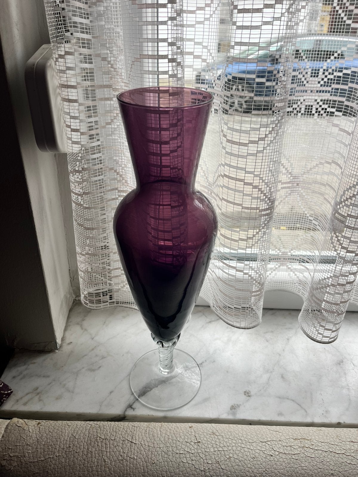 Grand Vase Vintage en Verre Soufflé – Pied Torsadé – 38 cm, Enlèvement ou Envoi, Comme neuf, Violet, Verre