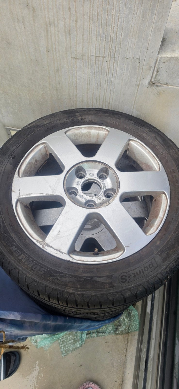 Originele Skoda velgen 16 met zomerbanden, Enlèvement, 16 pouces, Pneus été, Jante(s)