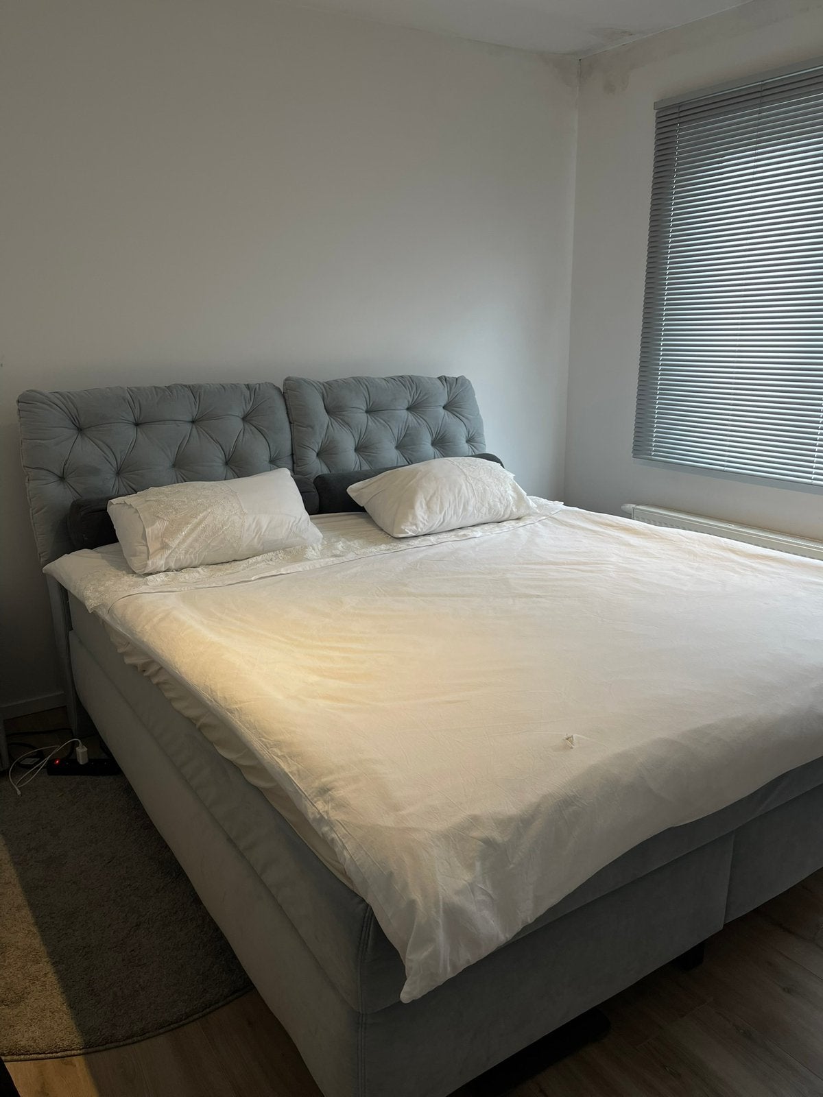 Prenuptia boxspring met 2 nachtkastjes, Maison & Meubles, Comme neuf, Enlèvement, 180 cm, 200 cm