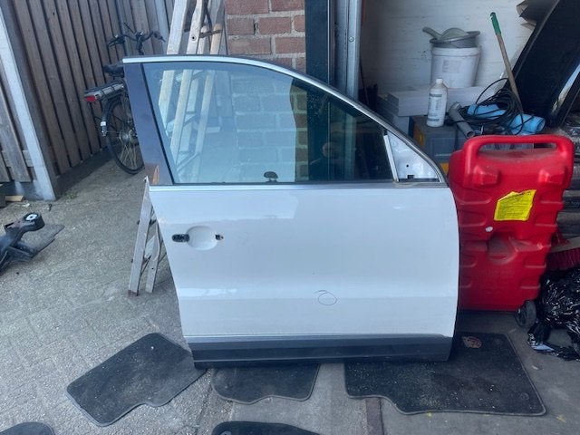 PORTE AVANT DROITE LB9A Volkswagen Tiguan (5N1 / 2), Volkswagen, Volkswagen AG, Utilisé, Kundenbetreuung@volkswagen.de