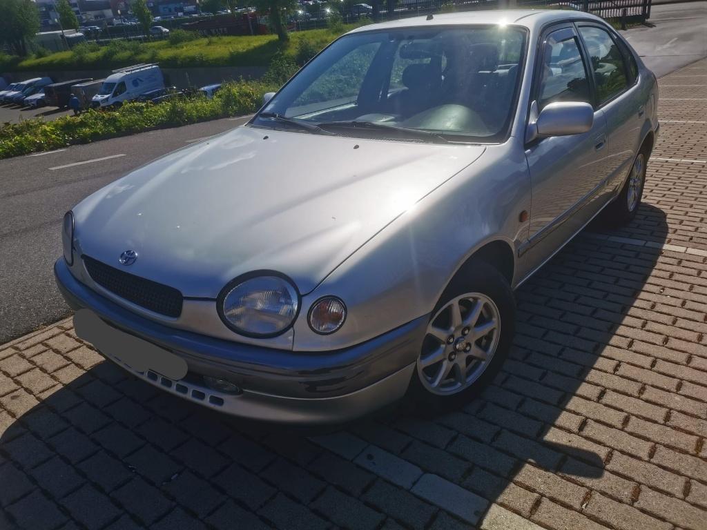Toyota corolla, Auto's, Toyota, Particulier, Corolla, ABS, Airbags, Elektrische ramen, Keyless entry, Lichtmetalen velgen, Metaalkleur