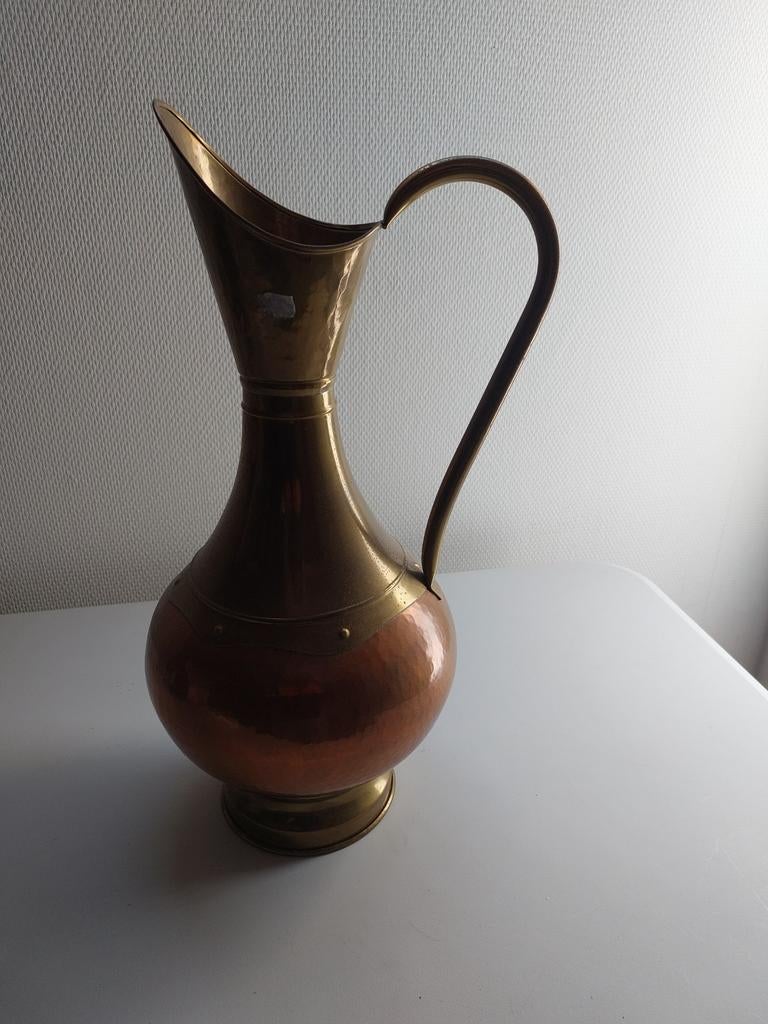 Grande carafe en cuivre avec poignée élégante, Enlèvement, Cuivre
