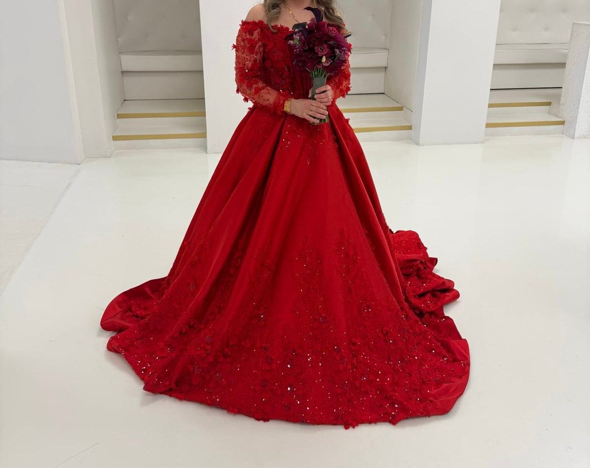 Belle robe au henné à vendre, Vêtements | Femmes, Enlèvement, Comme neuf