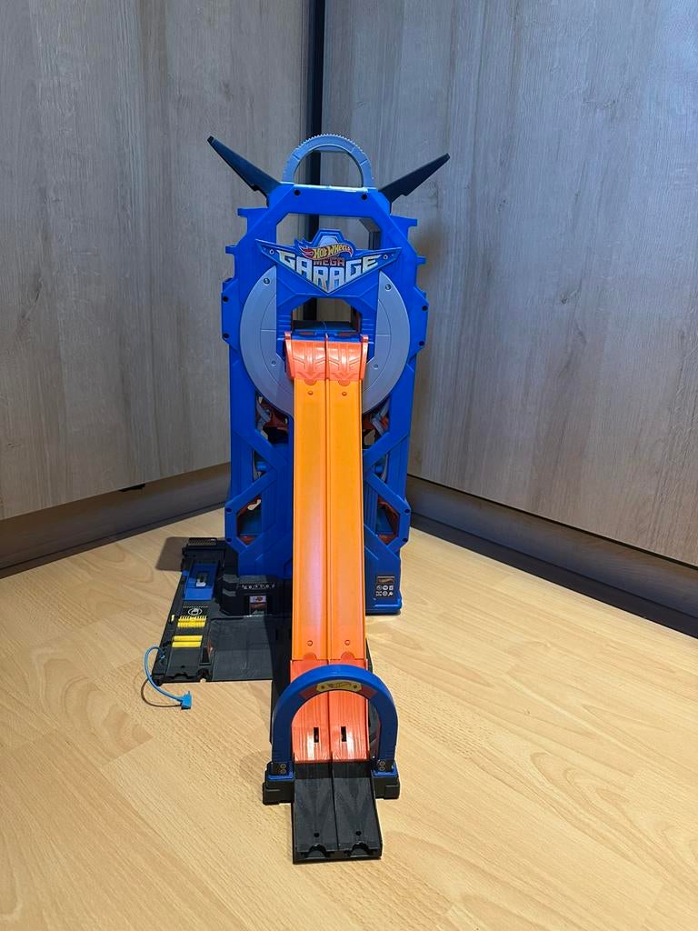 Hotwheels Mega Garage, Kinderen en Baby's, Speelgoed | Racebanen, Ophalen, Zo goed als nieuw, Hot Wheels