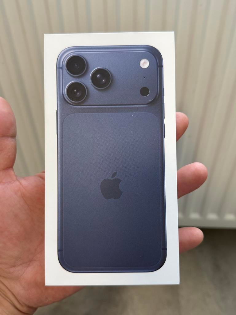 iPhone 17 Pro Max 256Gb bleue NEUF!! Vd/éch, Nieuw, Ophalen, 256 GB, Overige modellen