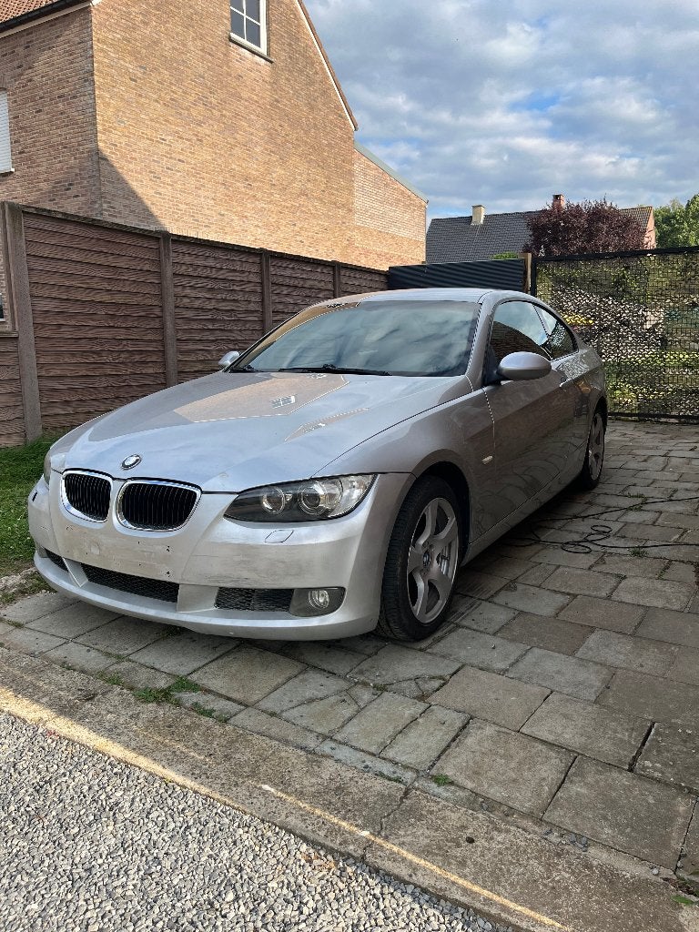 BMW E92 318I 170.000km, Auto's, BMW, 4 zetels, Achterwielaandrijving, 4 cilinders, Bedrijf