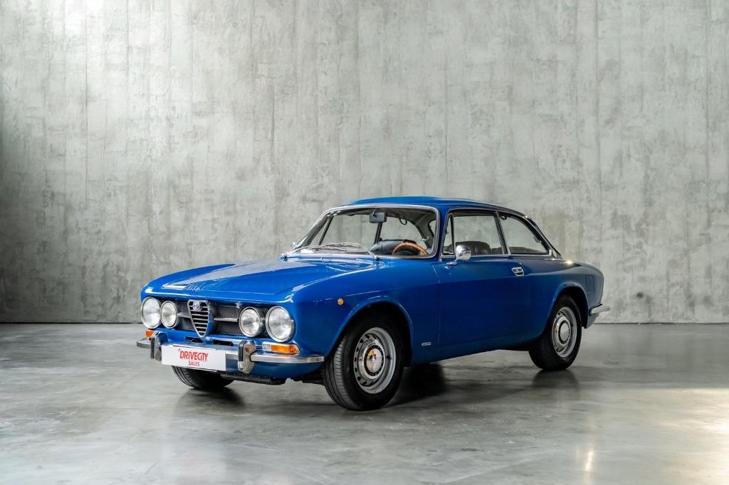 ALFA ROMEO 1750 GTV UIT 1971, Auto's, Alfa Romeo, Bedrijf, Te koop, GTV, Benzine, Coupé, 2 deurs, Handgeschakeld, Blauw, Zwart