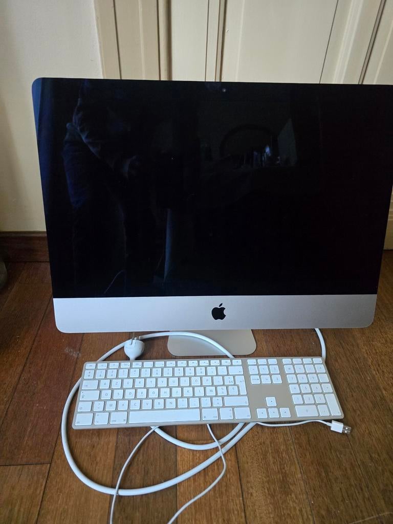 Apple Imac scherm 21,5 inch + klavier, Computers en Software, Ophalen, IMac