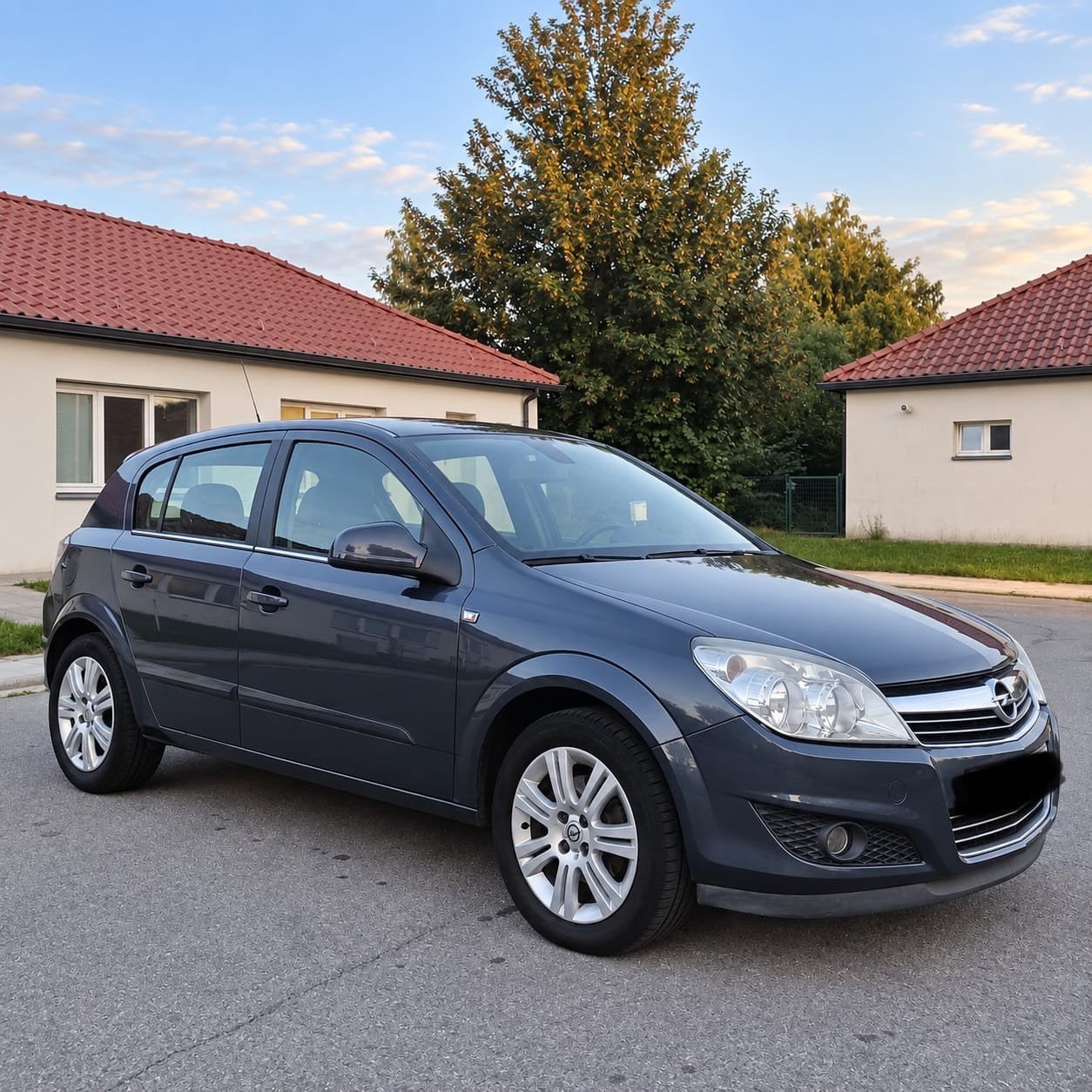 OPEL ASTRA 2009 1.4i 144000km *AUTOMATIQUE*, Autos, Cuir, Achat, Noir, 5 portes