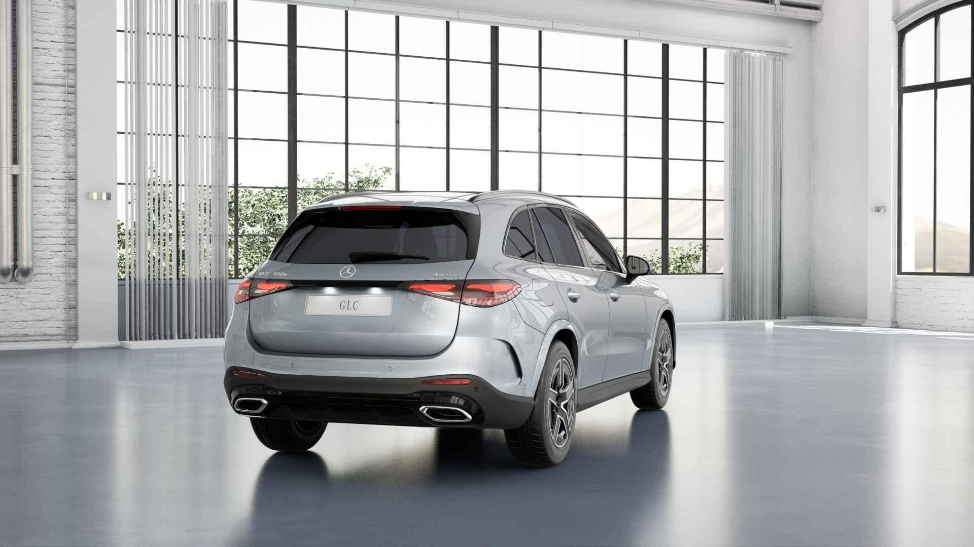 Mercedes-Benz GLC-Klasse 300 e 4MATIC SUV AMG Line | Panoram, Auto's, Automaat, Stof, Gebruikt, 4 cilinders