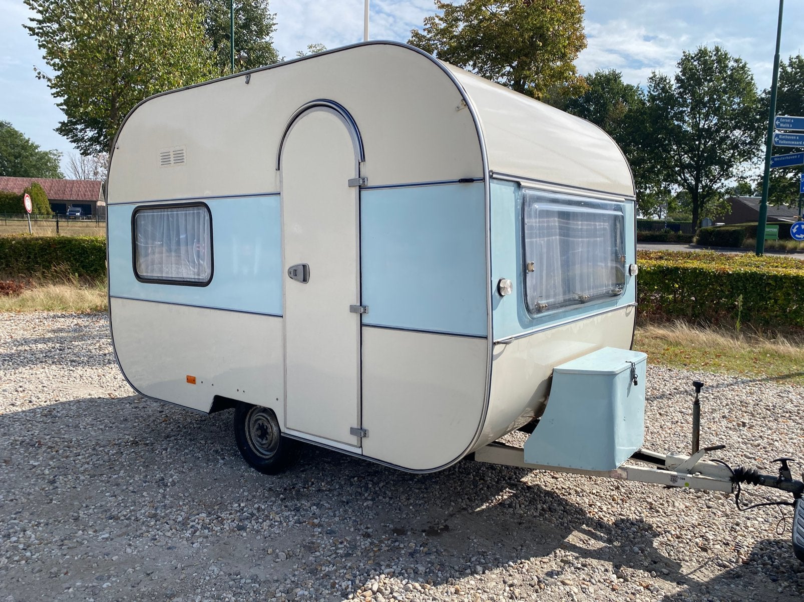 Adria 305 ->600kg MTM (750kg)🏖🏖, Jusqu'à 4 m, Particulier, Siège standard, Adria