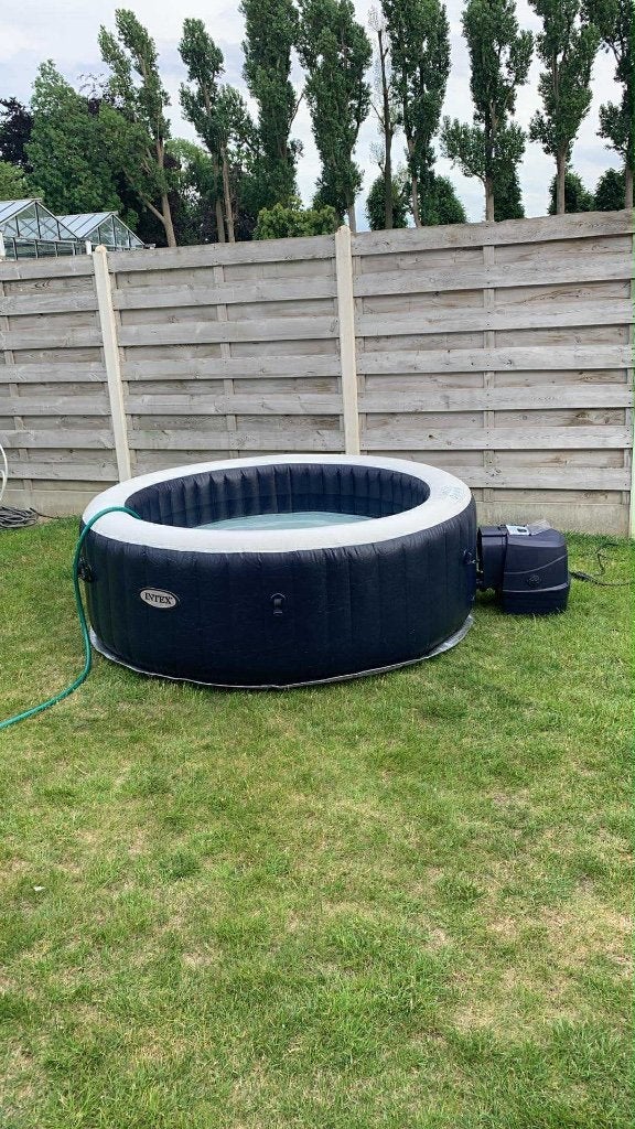 Intex pure spa bubble massage - 4 personen, Tuin en Terras, Bubbelbaden en Hottubs, Zo goed als nieuw, Opblaasbaar, Afdekzeil