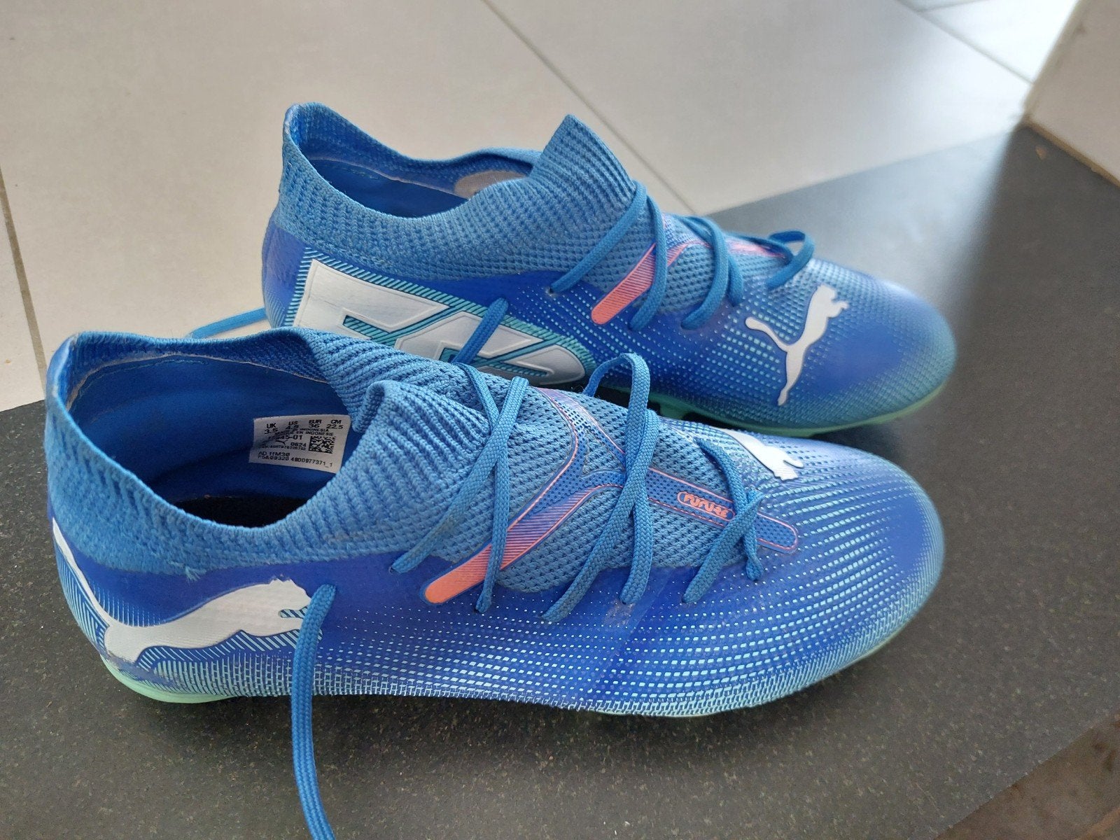 Puma voetbal schoenen maat 36, Ophalen, Schoenen